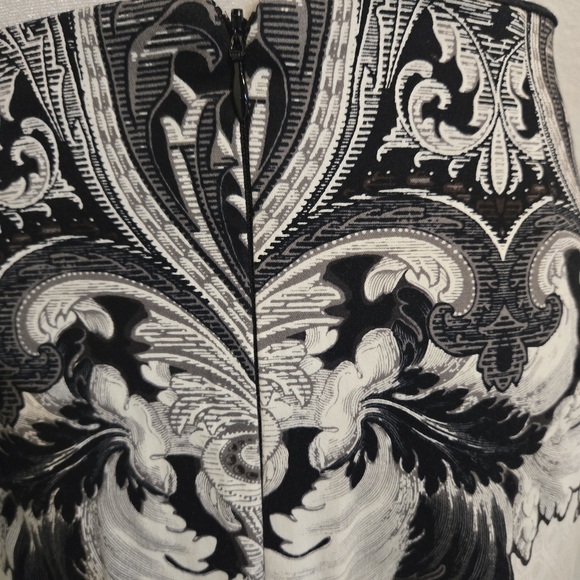 New York & Company Black and White Pencil Skirt Size 0 - Picture 4 of 6